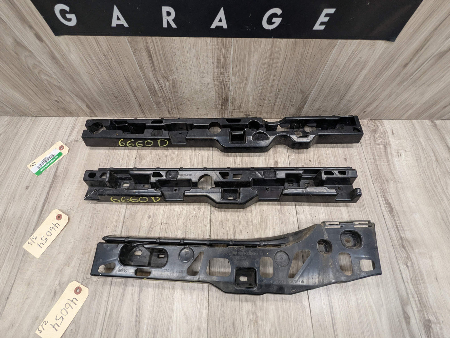 17-23 OEM BMW G30 F90 M5 Left Driver Side Skirt Rocker Panel Bracket SET