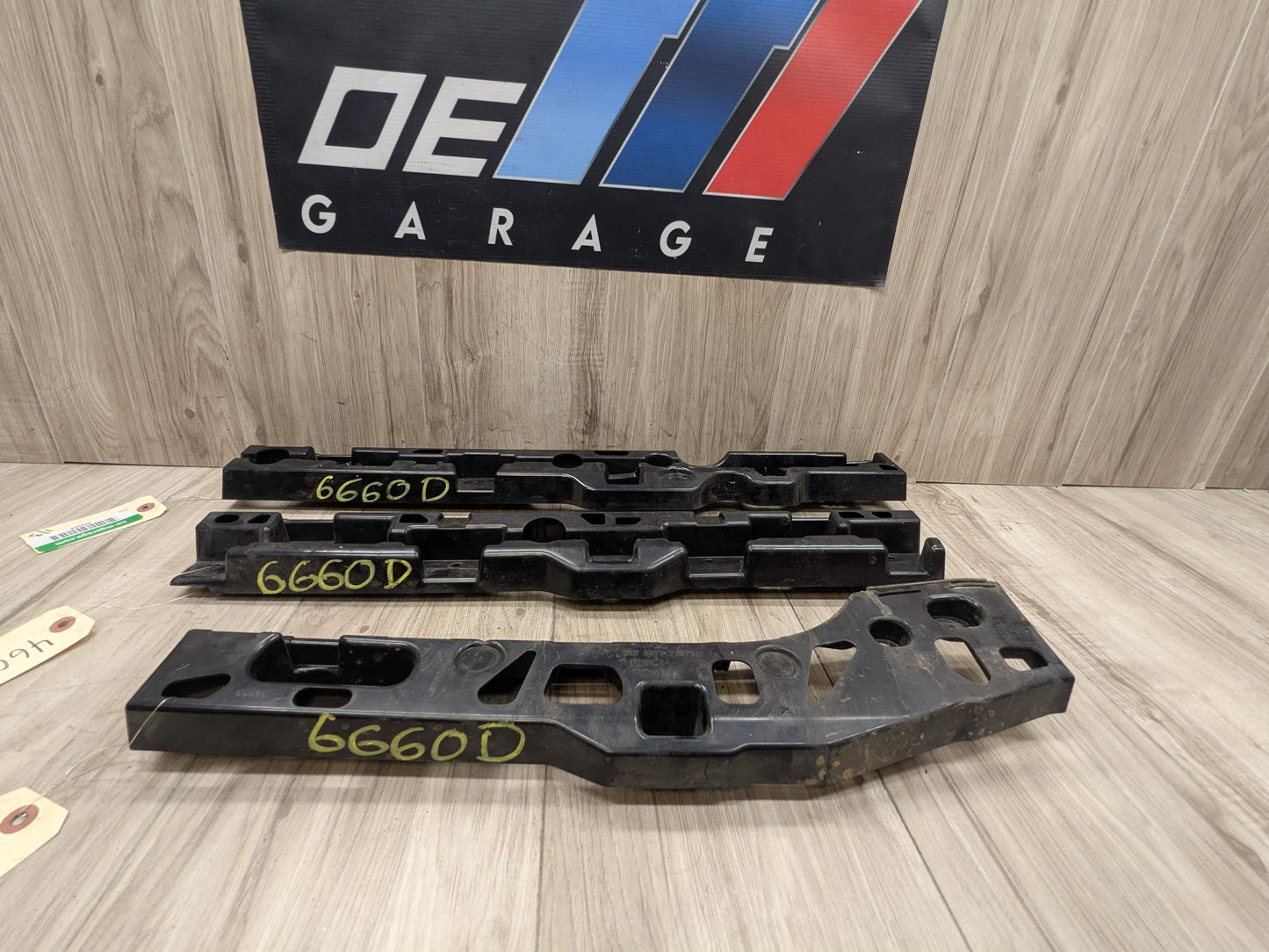 17-23 OEM BMW G30 F90 M5 Left Driver Side Skirt Rocker Panel Bracket SET