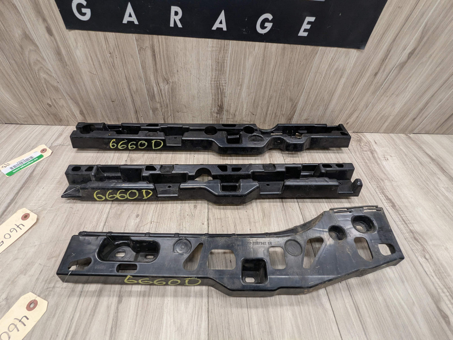 17-23 OEM BMW G30 F90 M5 Left Driver Side Skirt Rocker Panel Bracket SET