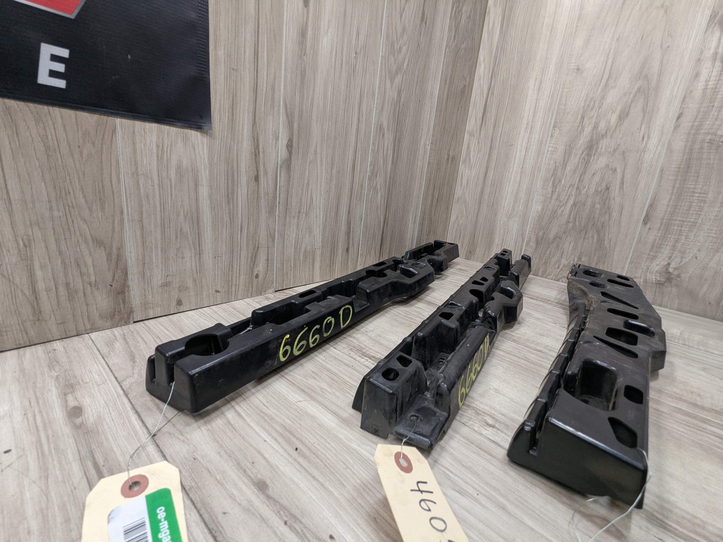 17-23 OEM BMW G30 F90 M5 Left Driver Side Skirt Rocker Panel Bracket SET