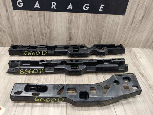 17-23 OEM BMW G30 F90 M5 Left Driver Side Skirt Rocker Panel Bracket SET