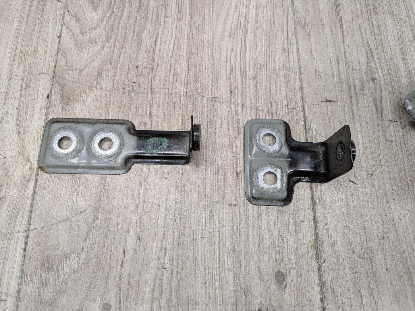 OEM BMW F90 G30 530 540 M550 M5 Front Left Driver Fender Wing Holder Bracket SET