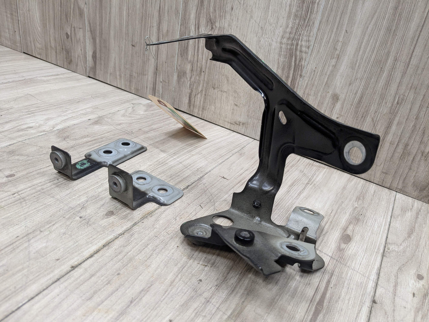 OEM BMW F90 G30 530 540 M550 M5 Front Left Driver Fender Wing Holder Bracket SET