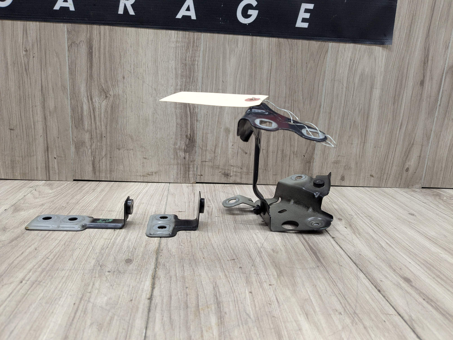 OEM BMW F90 G30 530 540 M550 M5 Front Left Driver Fender Wing Holder Bracket SET