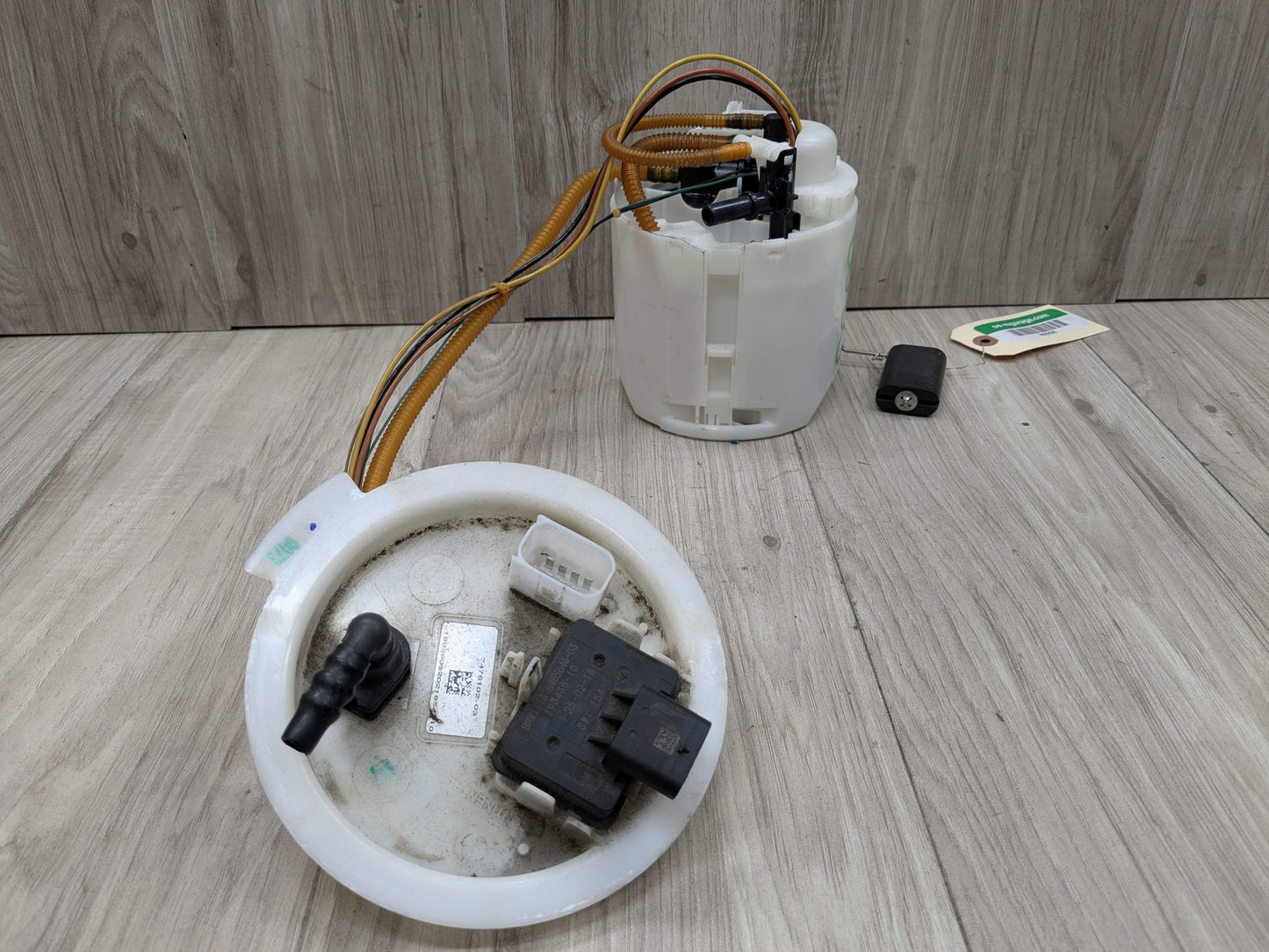 18-20 OEM BMW G30 M550iX Engine N63R Gas Tank Mount Fuel Pump w/ Sending Unit