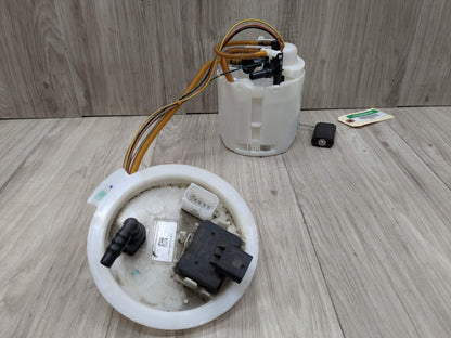 18-20 OEM BMW G30 M550iX Engine N63R Gas Tank Mount Fuel Pump w/ Sending Unit