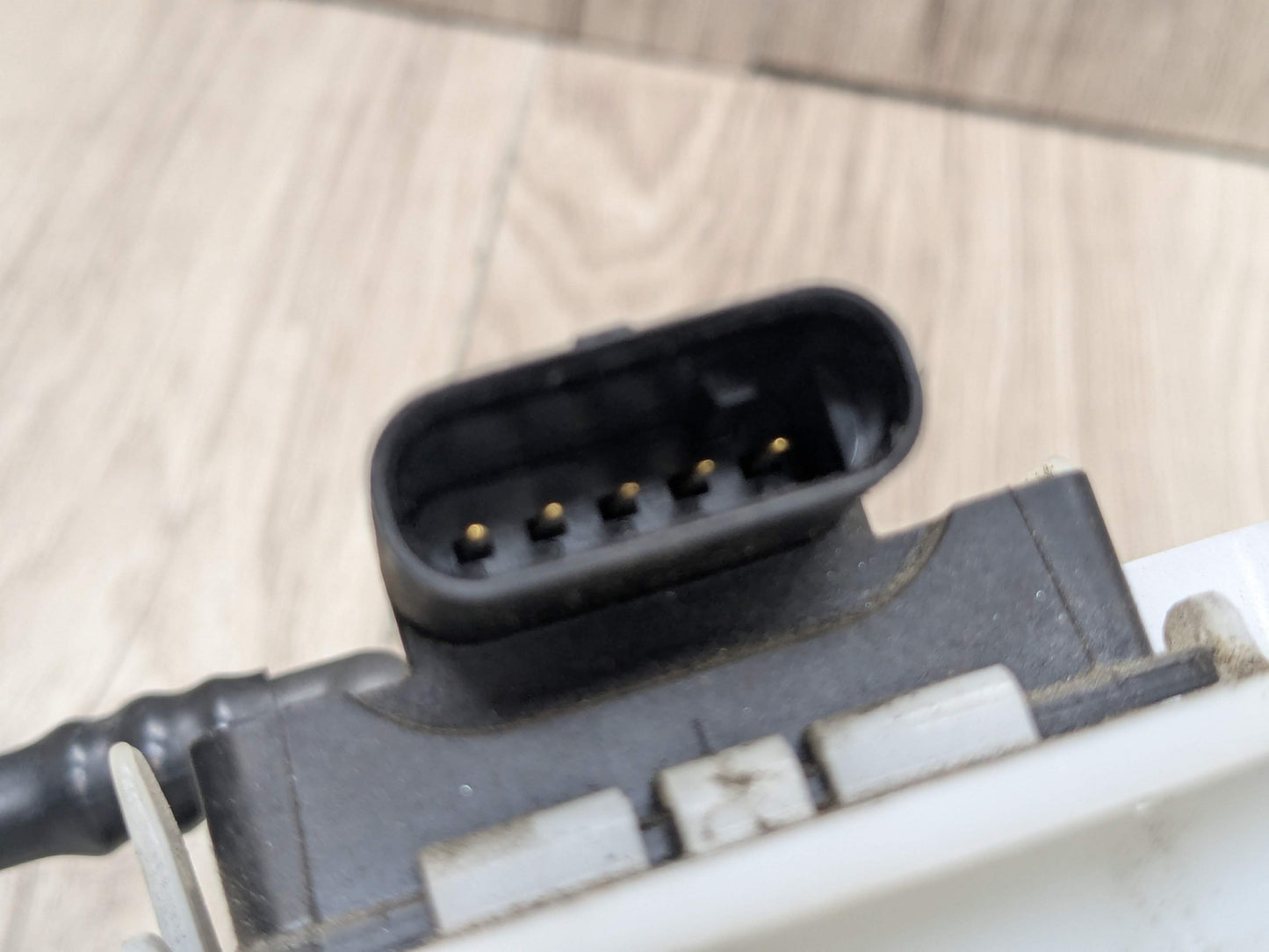 18-20 OEM BMW G30 M550iX Engine N63R Gas Tank Mount Fuel Pump w/ Sending Unit