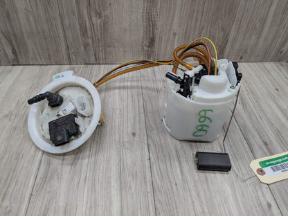 18-20 OEM BMW G30 M550iX Engine N63R Gas Tank Mount Fuel Pump w/ Sending Unit