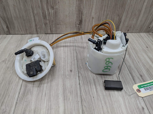18-20 OEM BMW G30 M550iX Engine N63R Gas Tank Mount Fuel Pump w/ Sending Unit