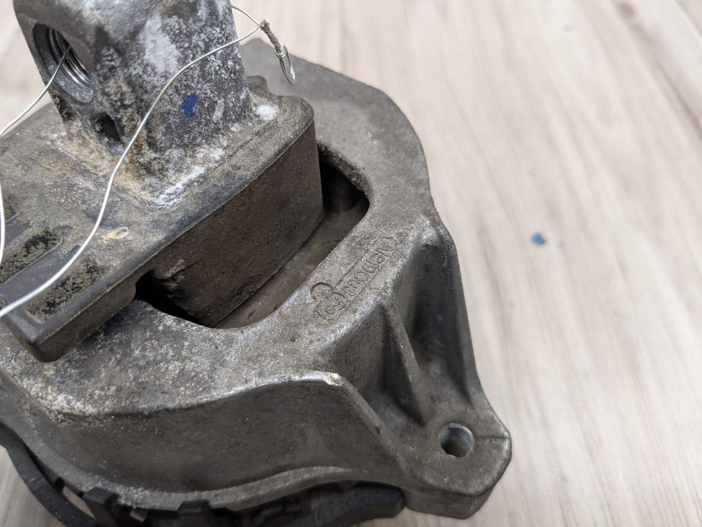 OEM BMW F90 G05 G12 G30 X5 Engine N63 S63 Right Passenger Motor Mount Support