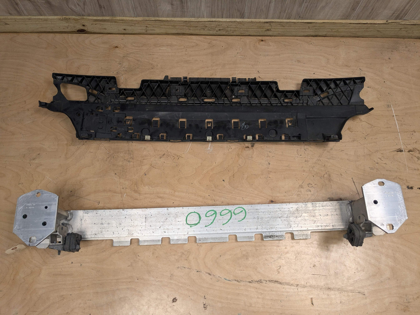 18-23 OEM BMW G30 M550 REAR Bumper Reinforcement Rebar Carrier Impact Crash Bar