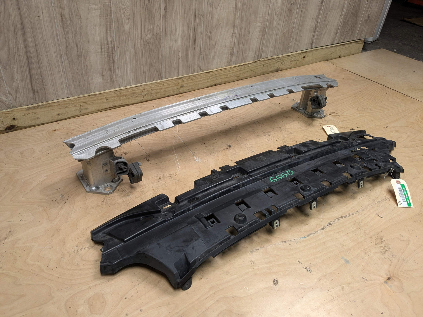 18-23 OEM BMW G30 M550 REAR Bumper Reinforcement Rebar Carrier Impact Crash Bar