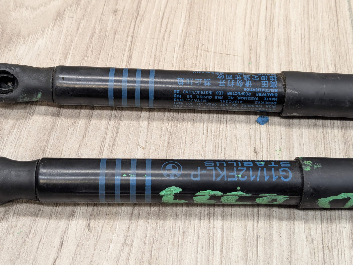 OEM BMW F90 G12 G30 Front Hood Hinge Left Right Lift Support Shock Strut SET