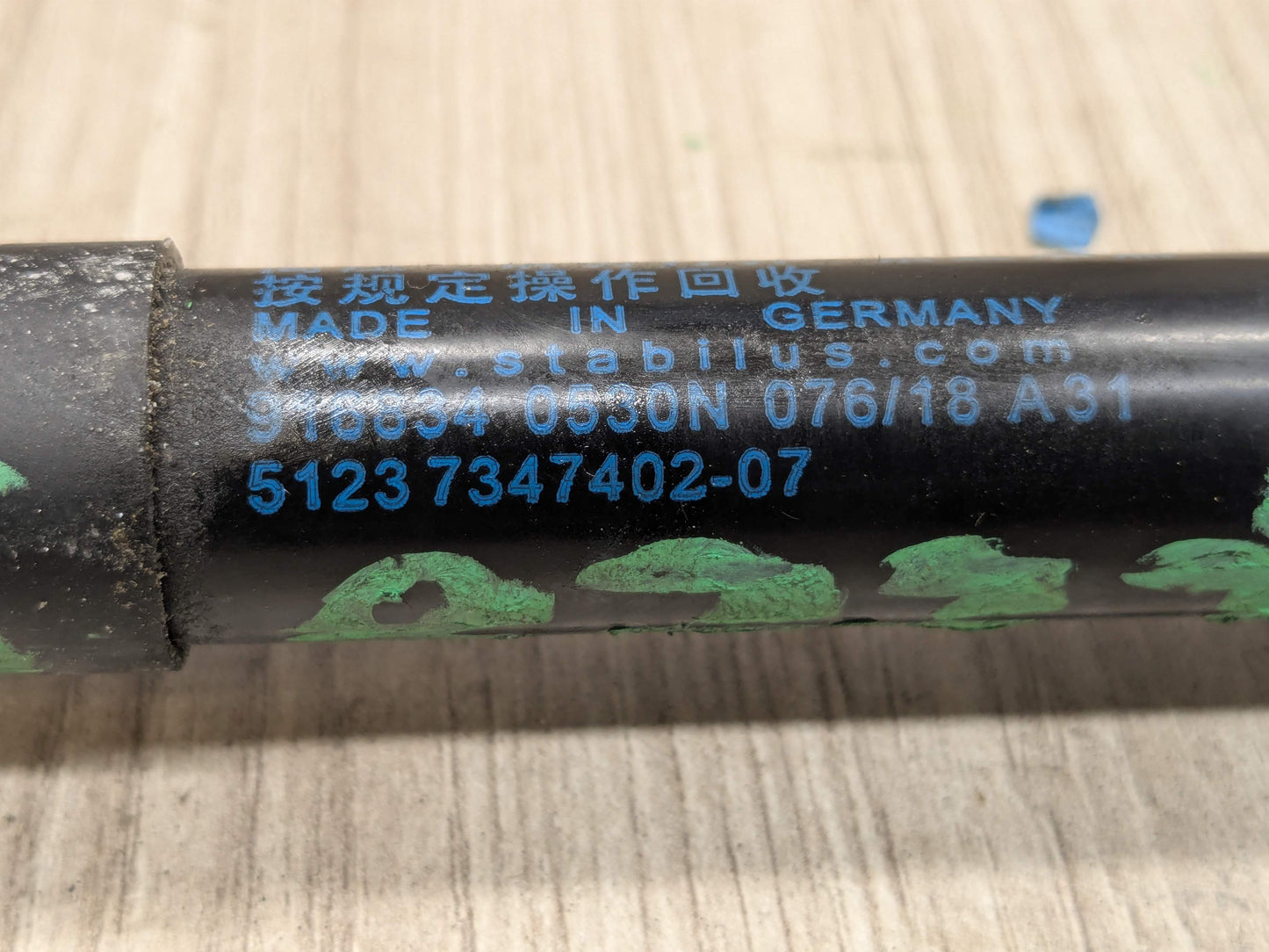 OEM BMW F90 G12 G30 Front Hood Hinge Left Right Lift Support Shock Strut SET