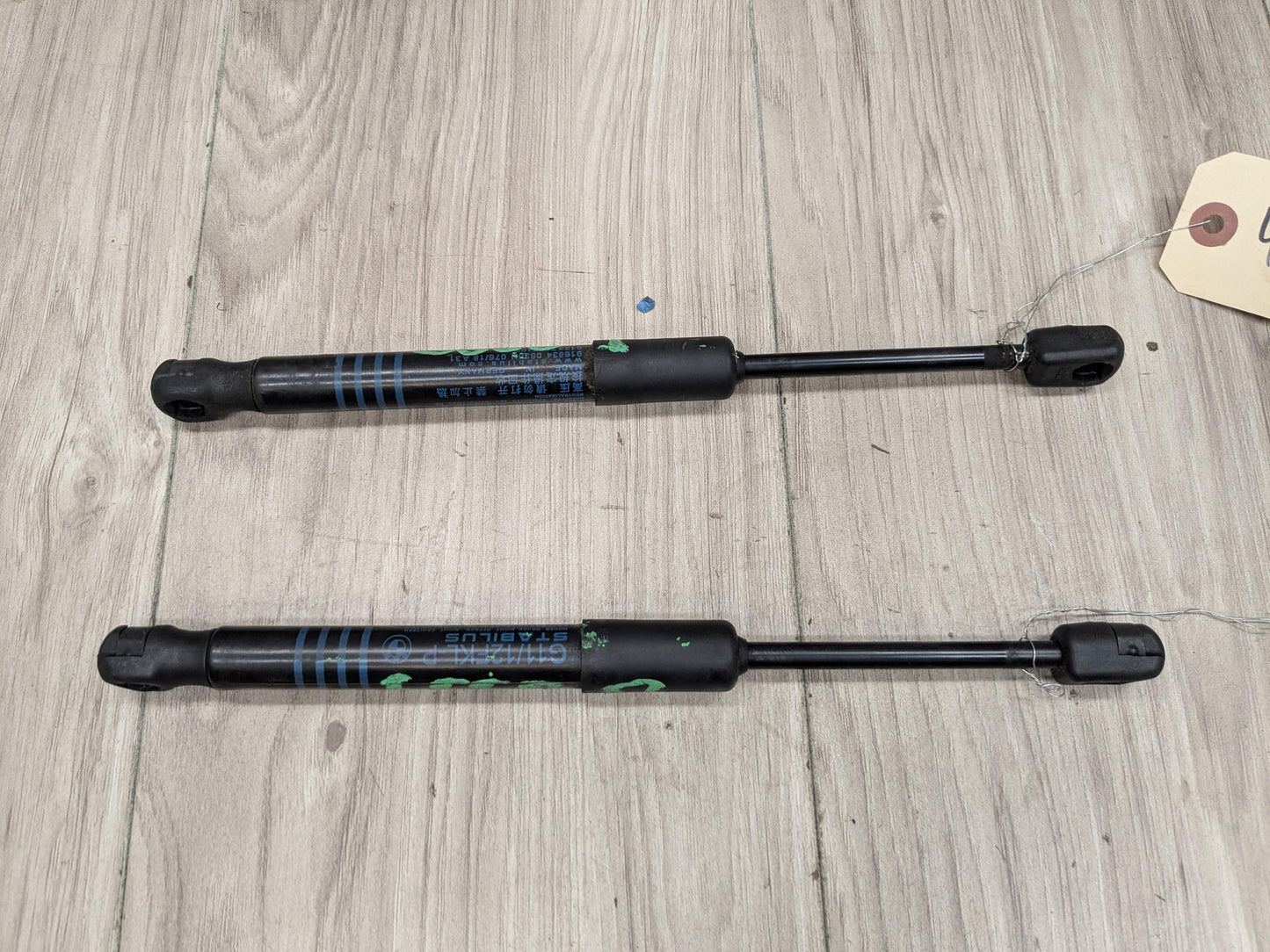 OEM BMW F90 G12 G30 Front Hood Hinge Left Right Lift Support Shock Strut SET