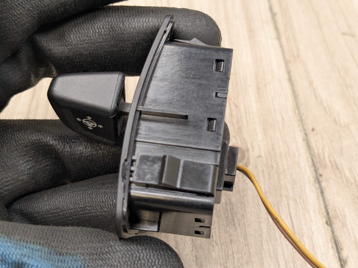 OEM BMW F90 G05 G06 G07 G11 G12 G30 Steering Wheel Column Adjust Control Switch