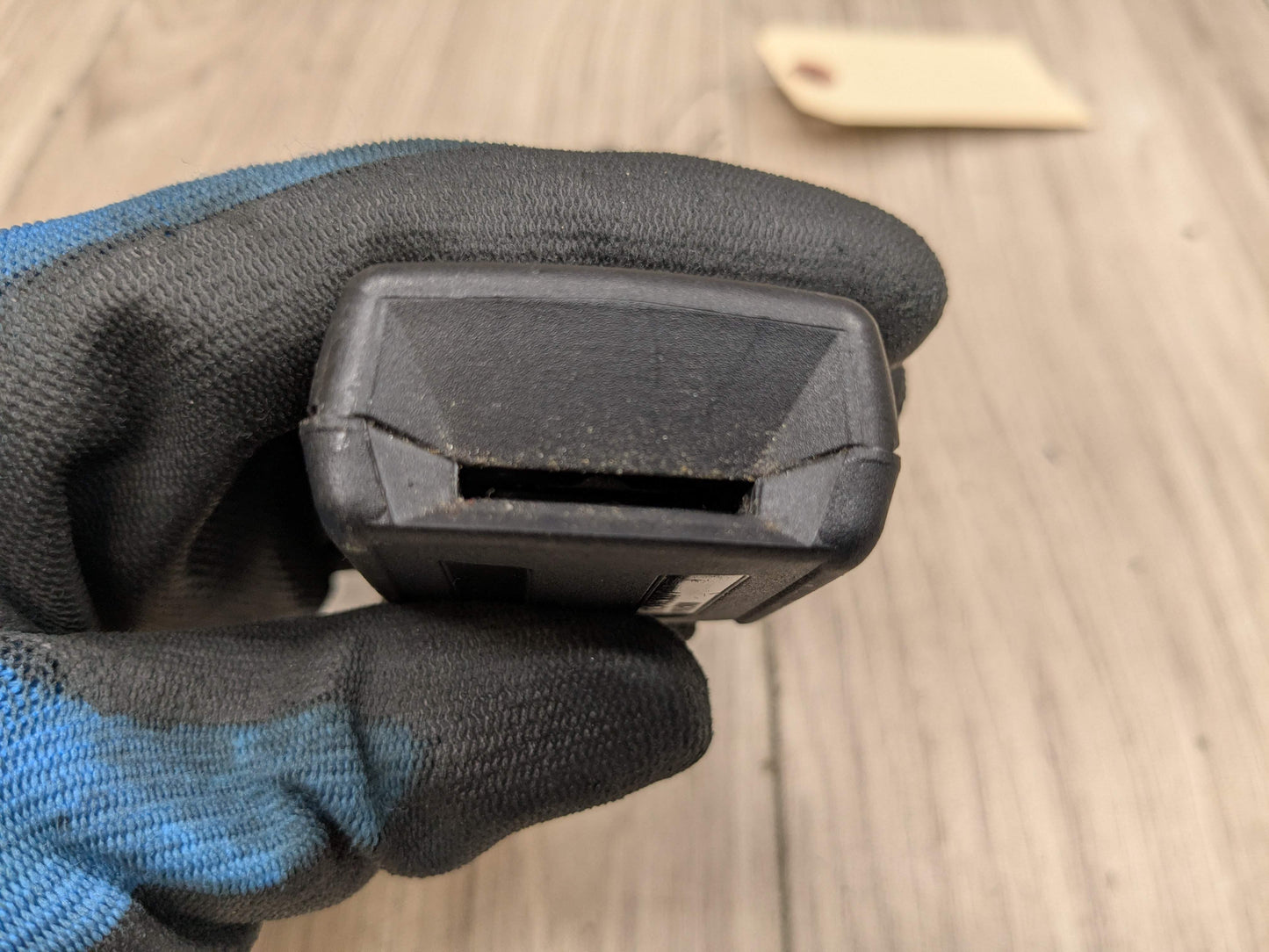 17-23 OEM BMW G30 530 F90 M5 Sedan Rear Left 2nd Row Center Seat Belt Buckle