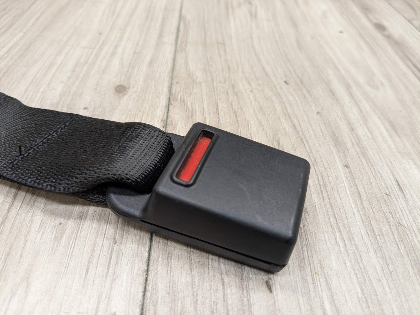 17-23 OEM BMW G30 530 F90 M5 Sedan Rear Left 2nd Row Center Seat Belt Buckle