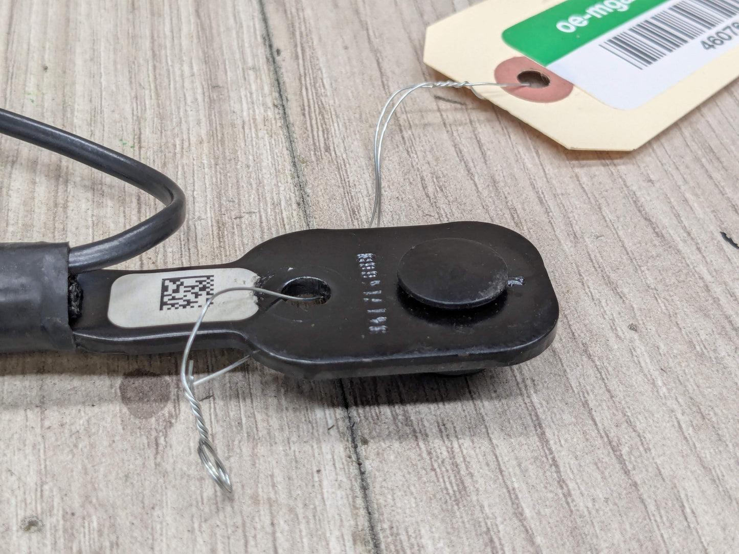 OEM BMW F90 G11 G12 G30 530 540 M550 750 M5 Front Left or Right Seatbelt Buckle