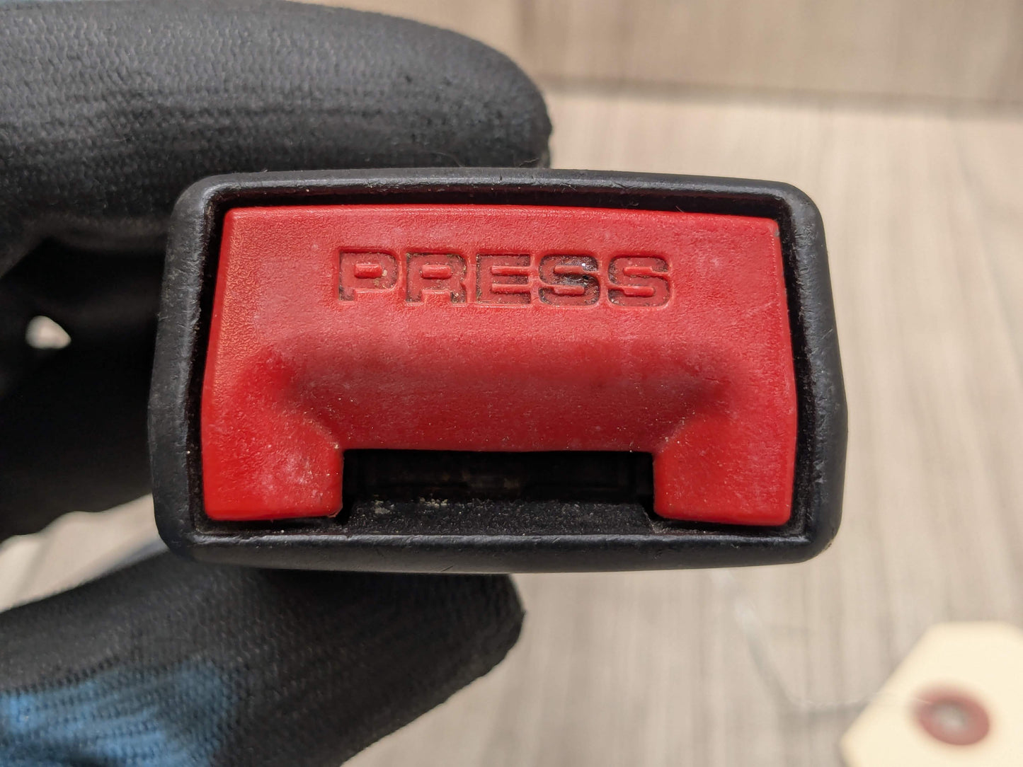 OEM BMW F90 G11 G12 G30 530 540 M550 750 M5 Front Left or Right Seatbelt Buckle