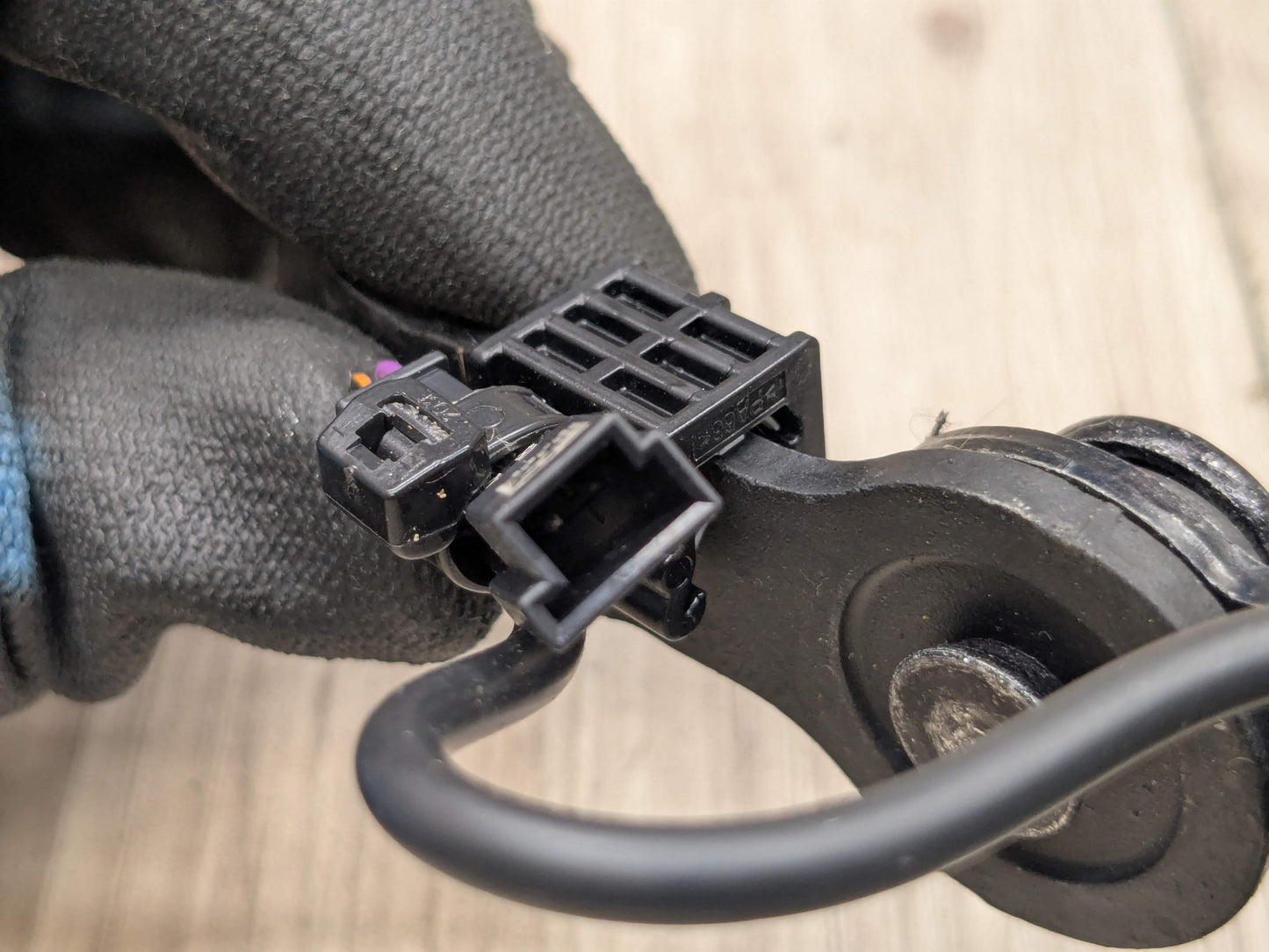 OEM BMW F90 M5 G30 530 540 M550 Rear Right Passenger Seatbelt Seat Belt Buckle