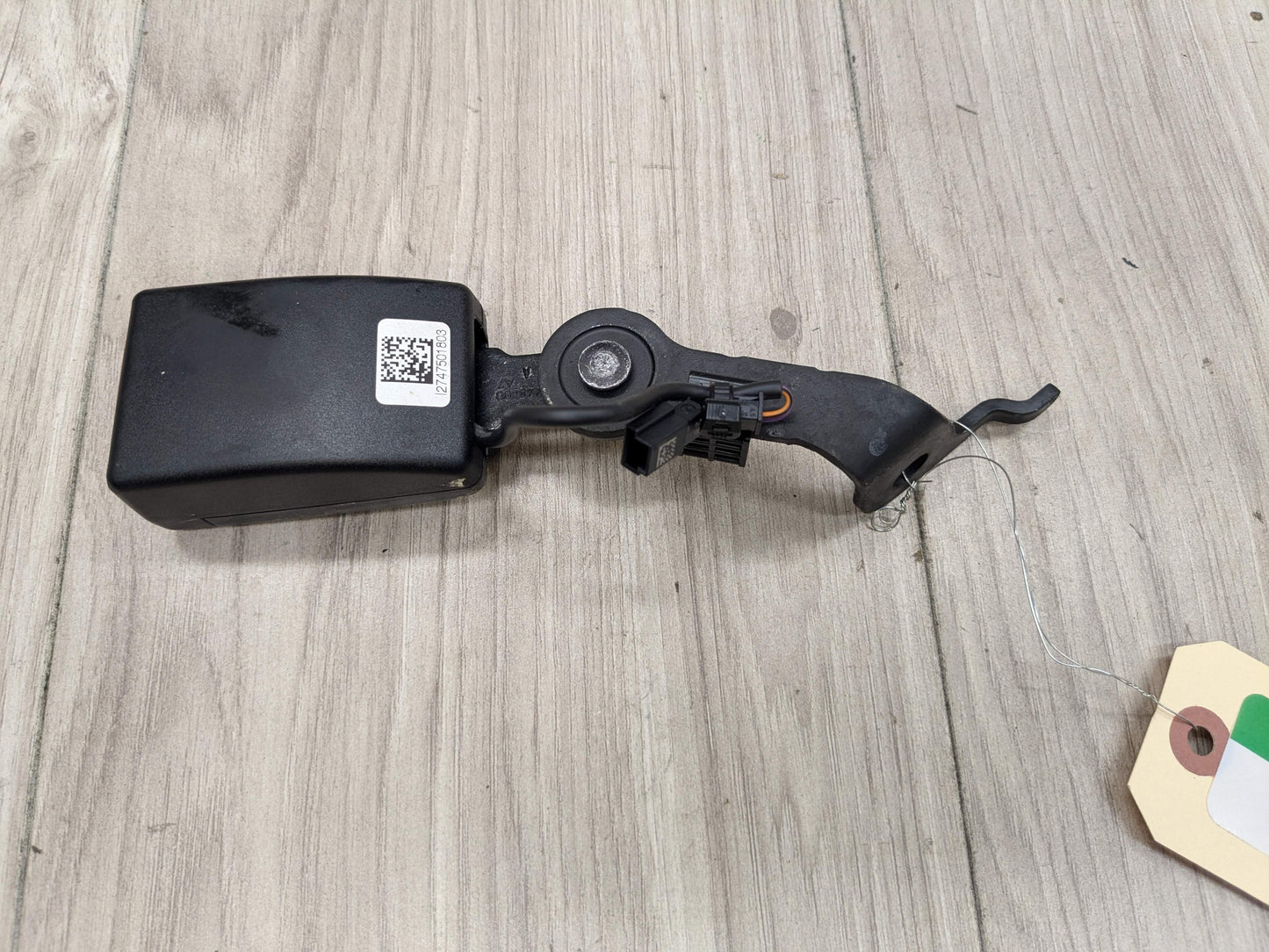 OEM BMW F90 M5 G30 530 540 M550 Rear Right Passenger Seatbelt Seat Belt Buckle