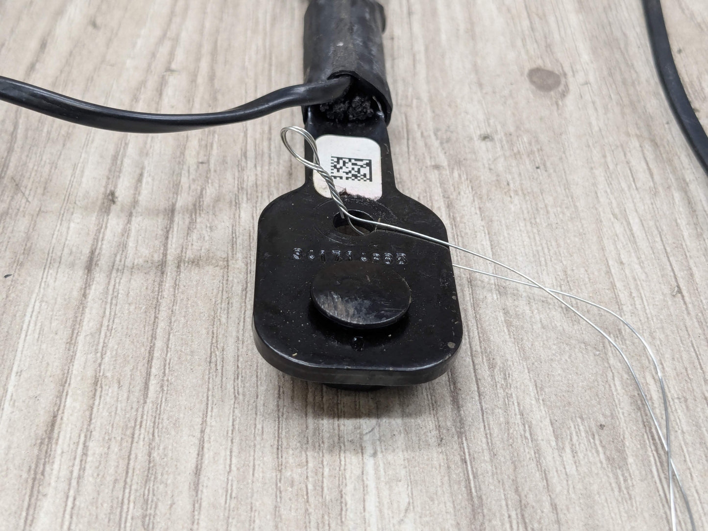 OEM BMW F90 G11 G12 G30 530 540 M550 750 M5 Front Left or Right Seatbelt Buckle