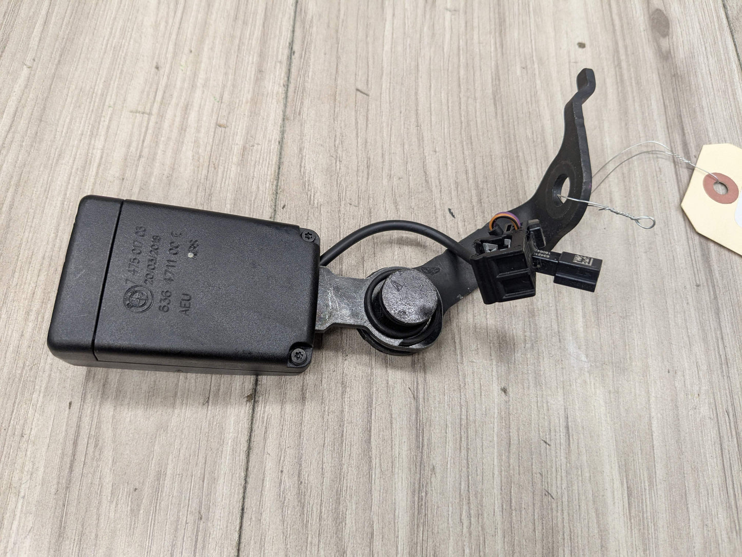 17-20 OEM BMW F90 M5 G30 530 540 M550 Rear Left Driver Seatbelt Seat Belt Buckle