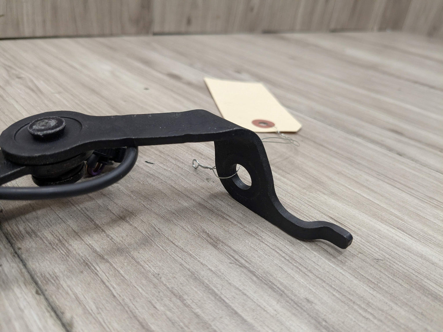 17-20 OEM BMW F90 M5 G30 530 540 M550 Rear Left Driver Seatbelt Seat Belt Buckle