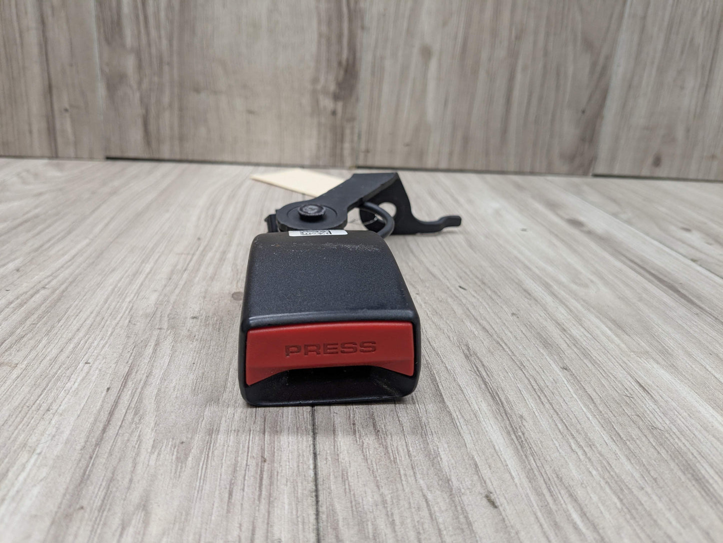 17-20 OEM BMW F90 M5 G30 530 540 M550 Rear Left Driver Seatbelt Seat Belt Buckle