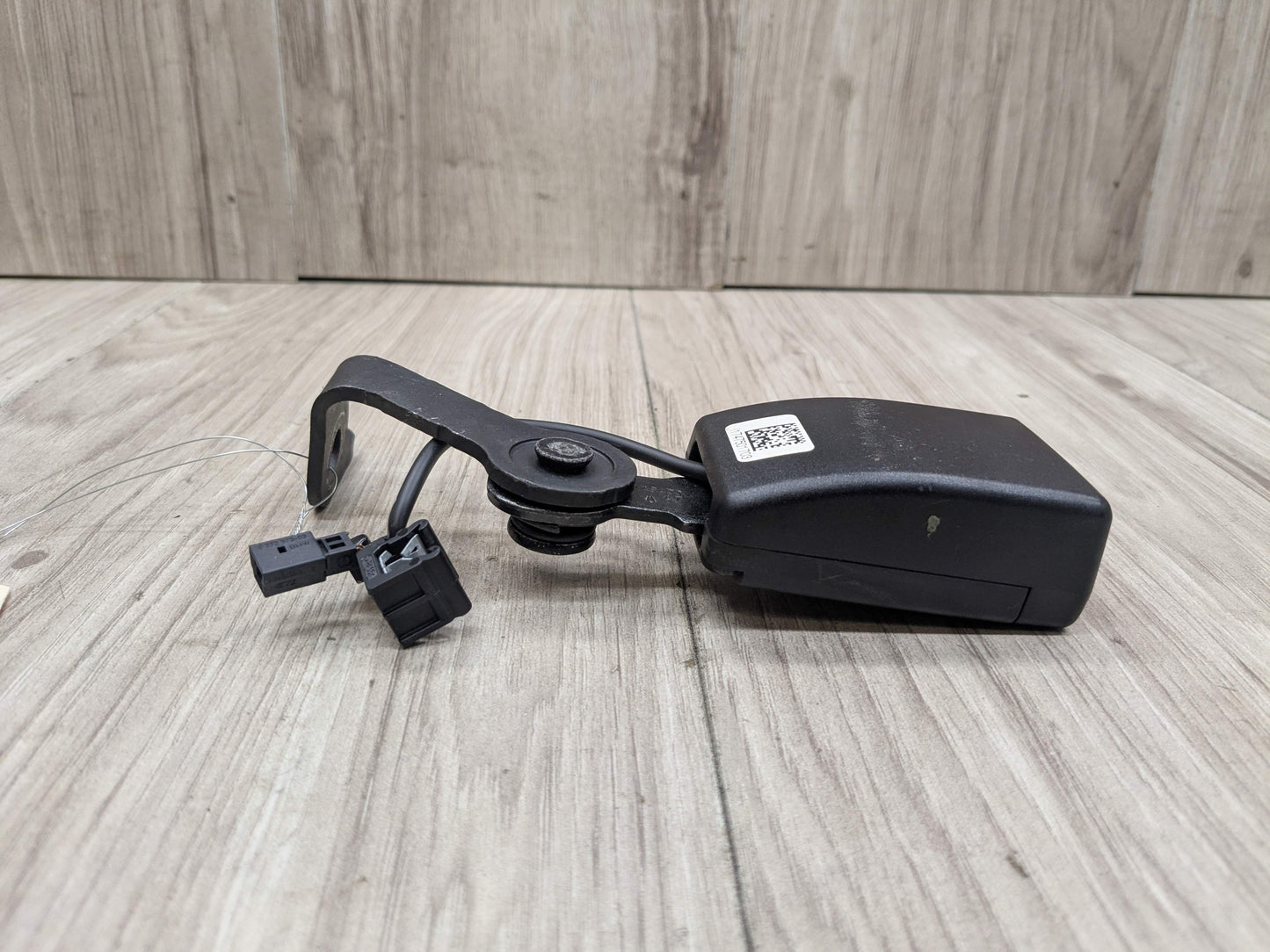 17-20 OEM BMW F90 M5 G30 530 540 M550 Rear Left Driver Seatbelt Seat Belt Buckle