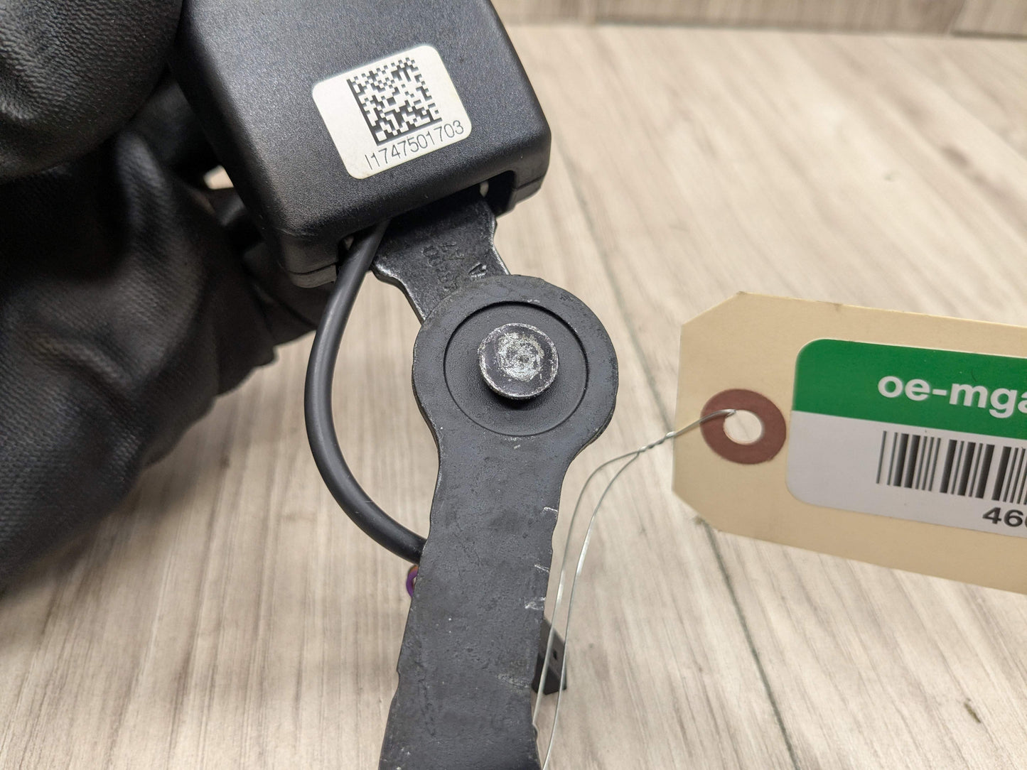 17-20 OEM BMW F90 M5 G30 530 540 M550 Rear Left Driver Seatbelt Seat Belt Buckle