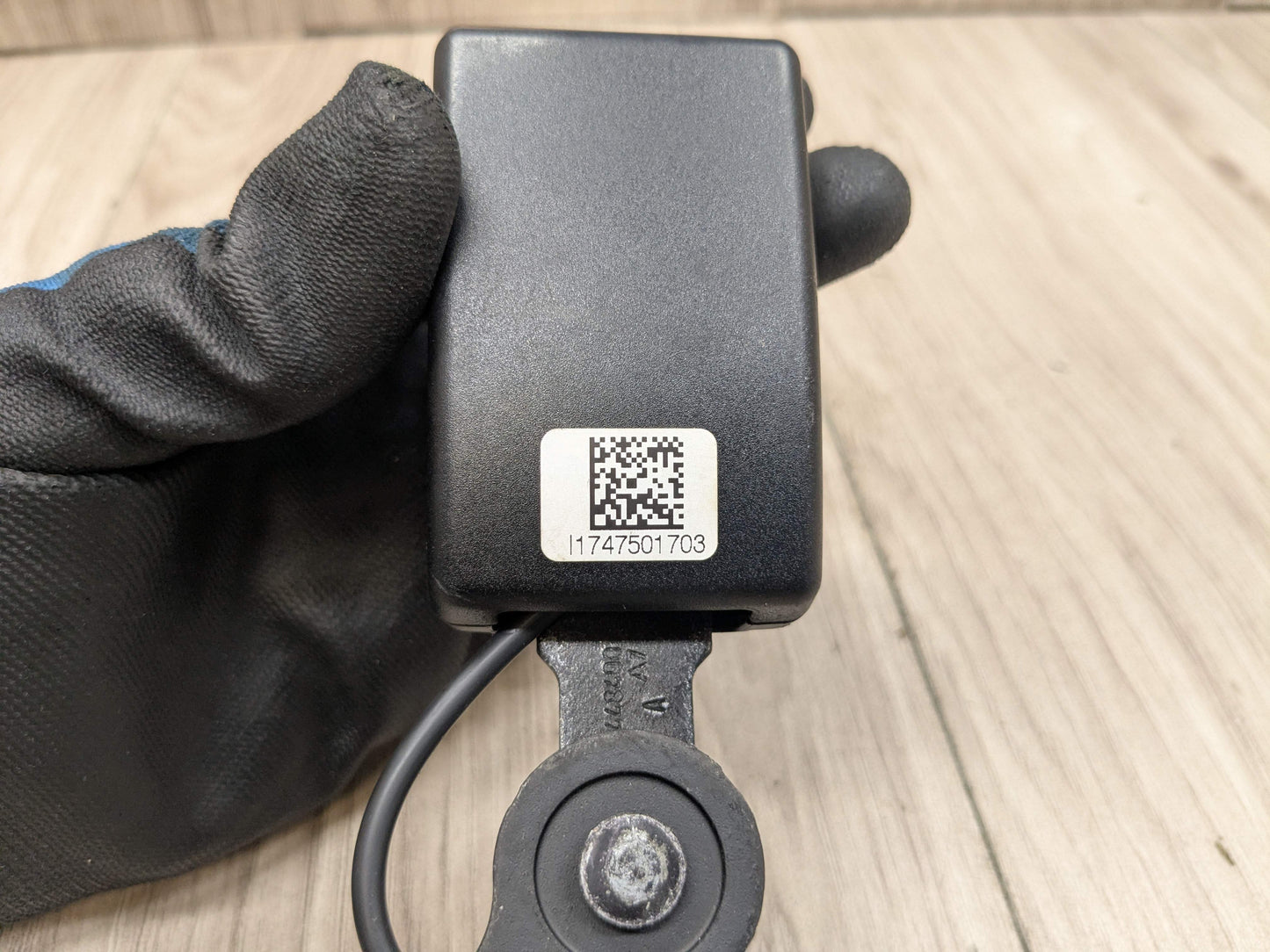 17-20 OEM BMW F90 M5 G30 530 540 M550 Rear Left Driver Seatbelt Seat Belt Buckle