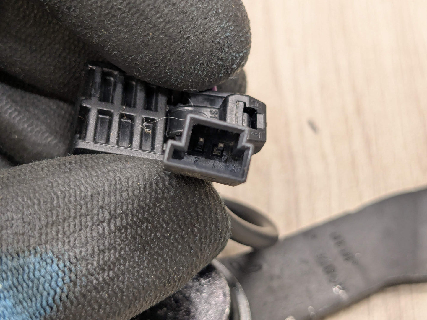 17-20 OEM BMW F90 M5 G30 530 540 M550 Rear Left Driver Seatbelt Seat Belt Buckle