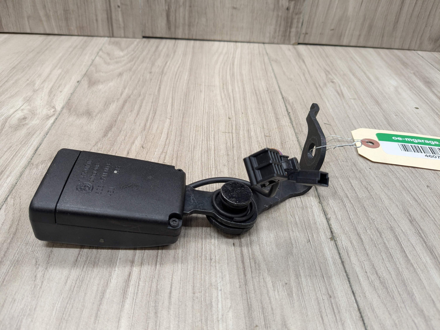 17-20 OEM BMW F90 M5 G30 530 540 M550 Rear Left Driver Seatbelt Seat Belt Buckle