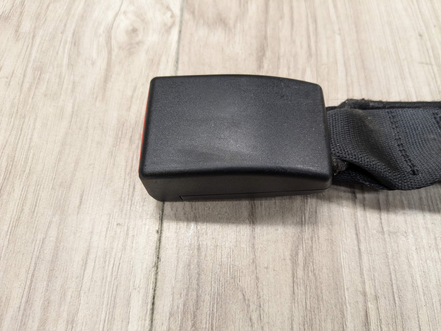 OEM BMW F90 M5 G30 530 540 M550 Rear Center Middle Seatbelt Seat Belt Buckle