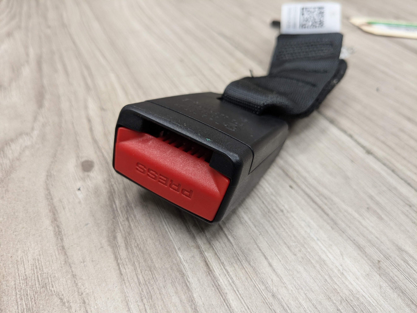 OEM BMW F90 M5 G30 530 540 M550 Rear Center Middle Seatbelt Seat Belt Buckle