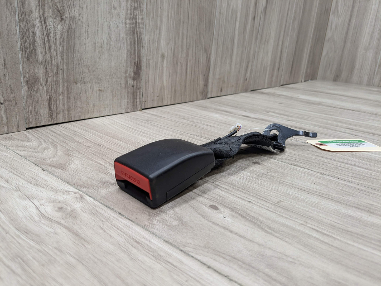 OEM BMW F90 M5 G30 530 540 M550 Rear Center Middle Seatbelt Seat Belt Buckle