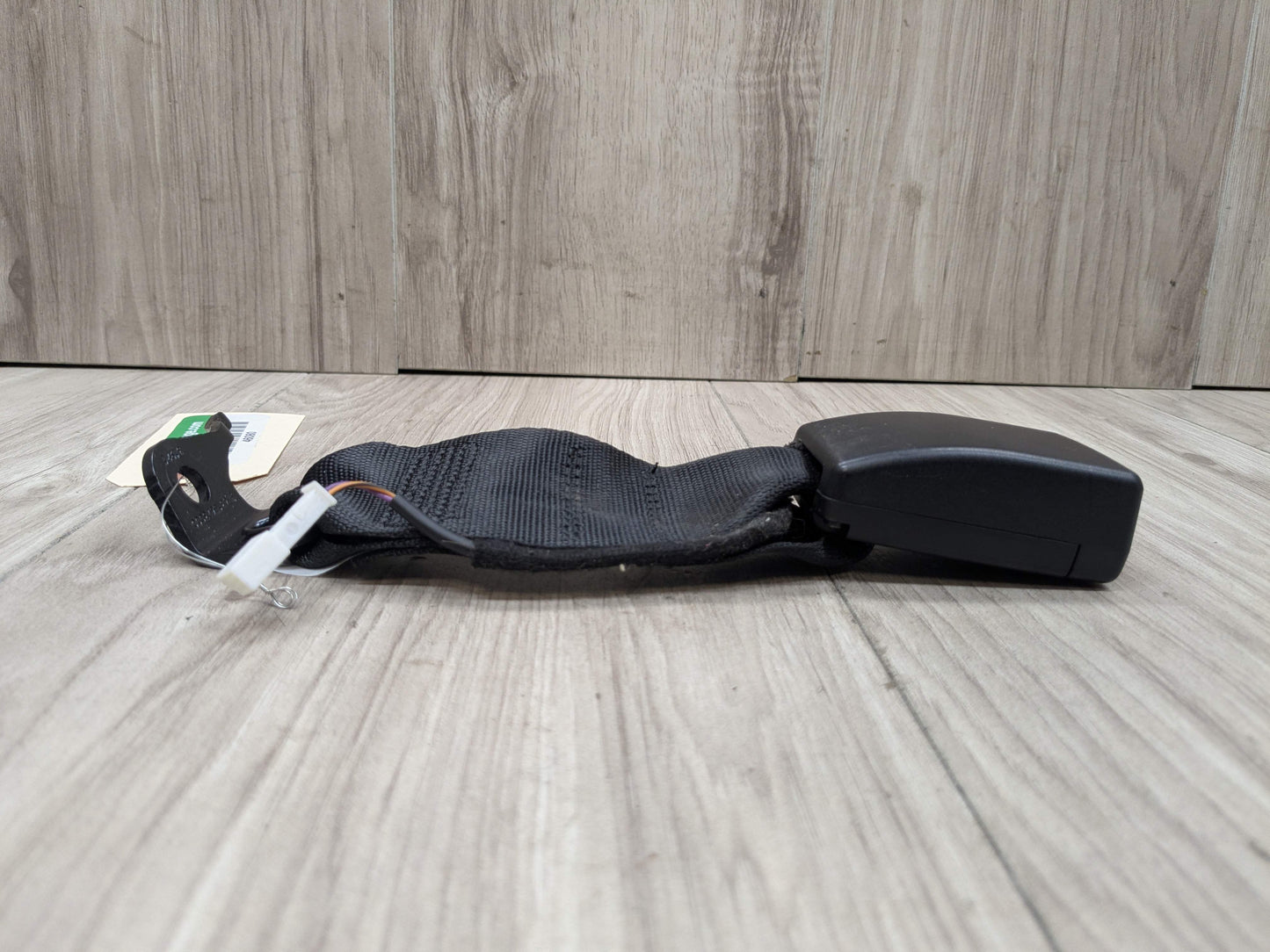 OEM BMW F90 M5 G30 530 540 M550 Rear Center Middle Seatbelt Seat Belt Buckle