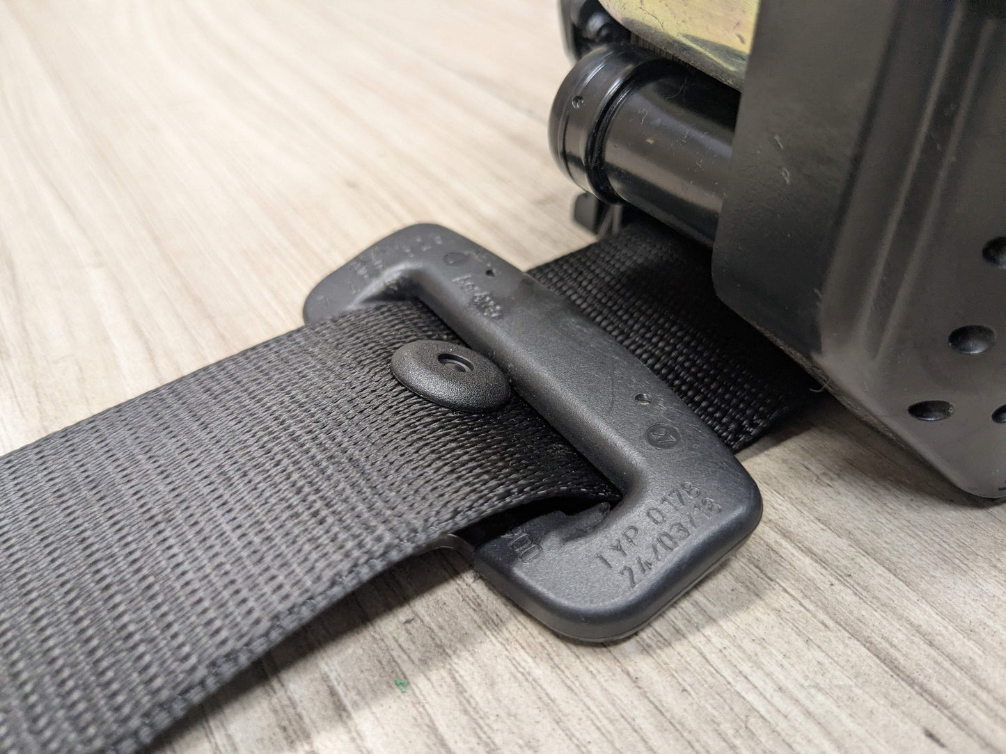 OEM BMW F90 M5 G30 530 540 Rear Left Right Upper Seatbelt Seat Belt Retractor