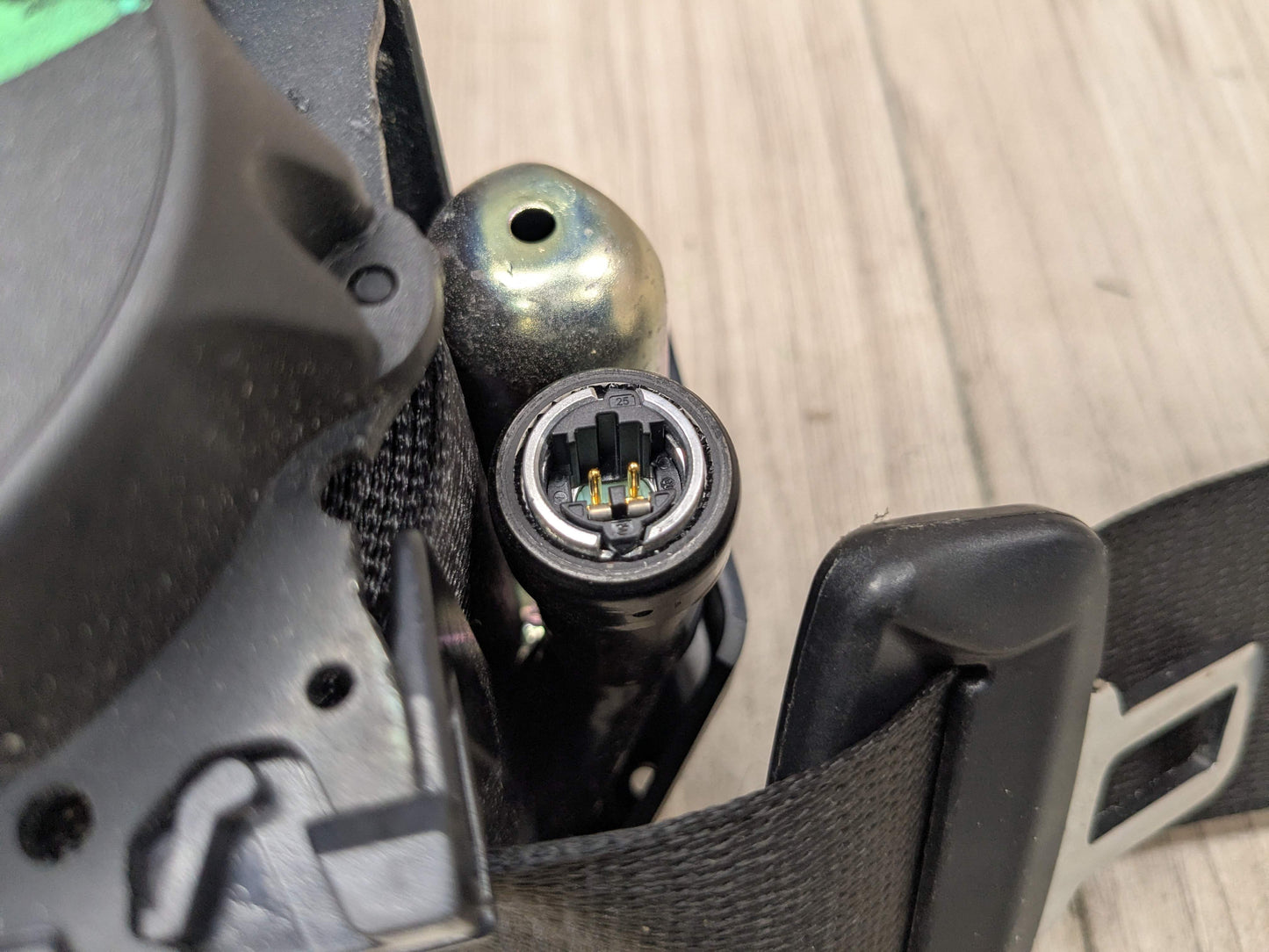 OEM BMW F90 M5 G30 530 540 Rear Left Right Upper Seatbelt Seat Belt Retractor