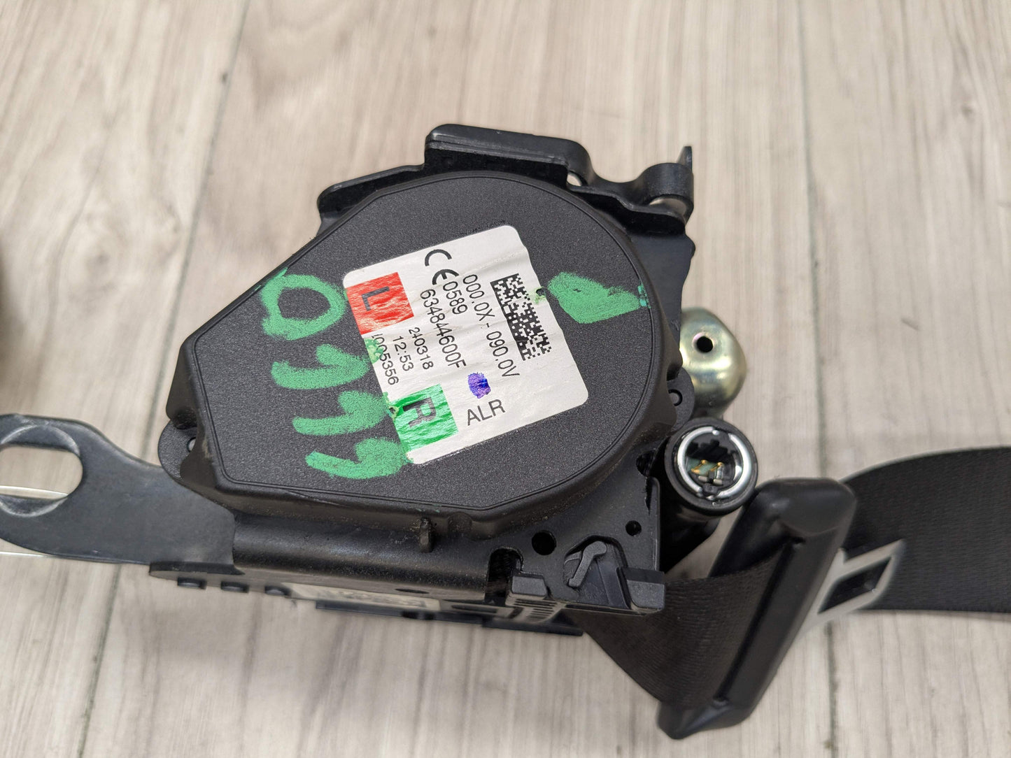 OEM BMW F90 M5 G30 530 540 Rear Left Right Upper Seatbelt Seat Belt Retractor