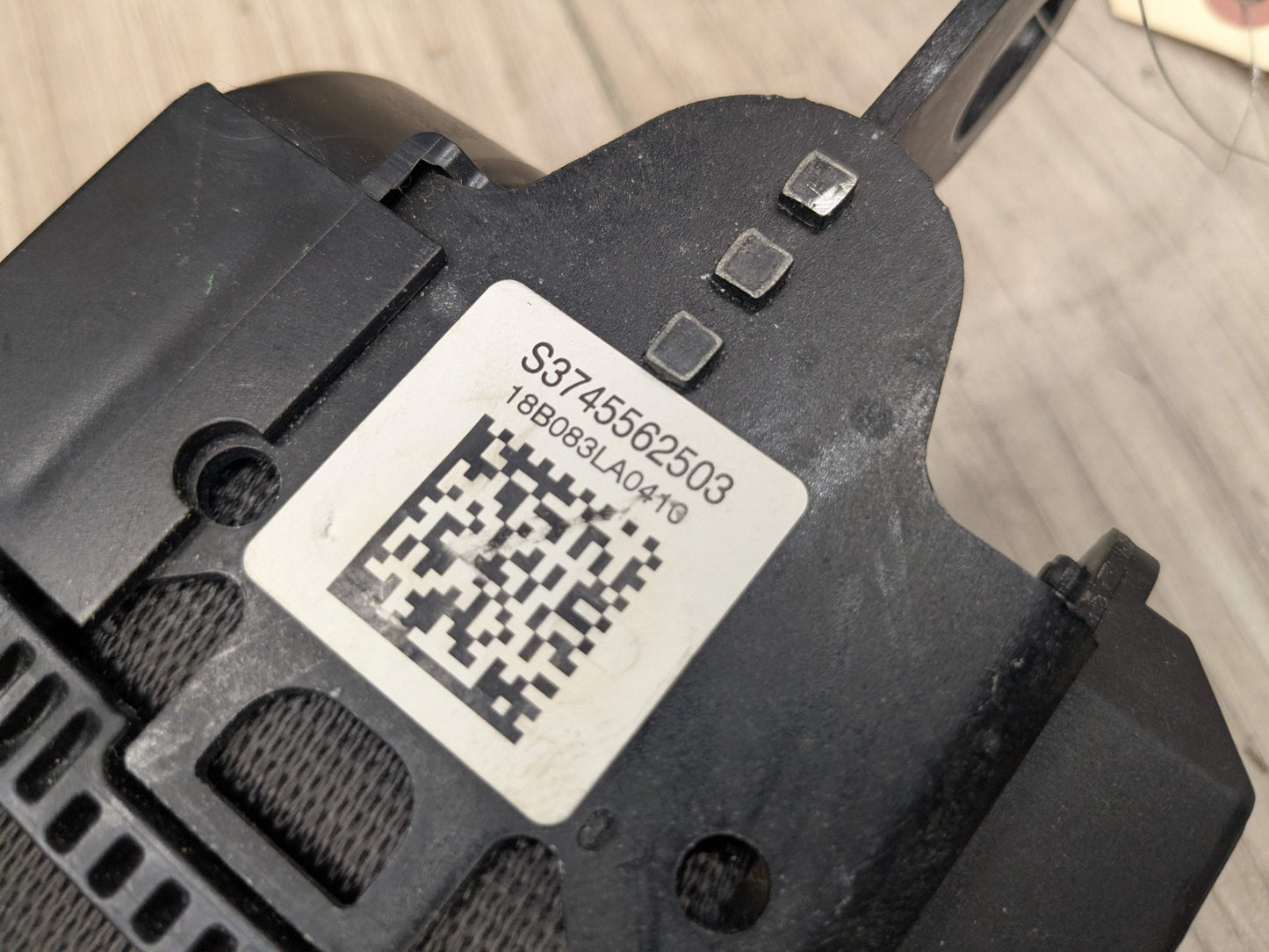 OEM BMW F90 M5 G30 530 540 Rear Left Right Upper Seatbelt Seat Belt Retractor