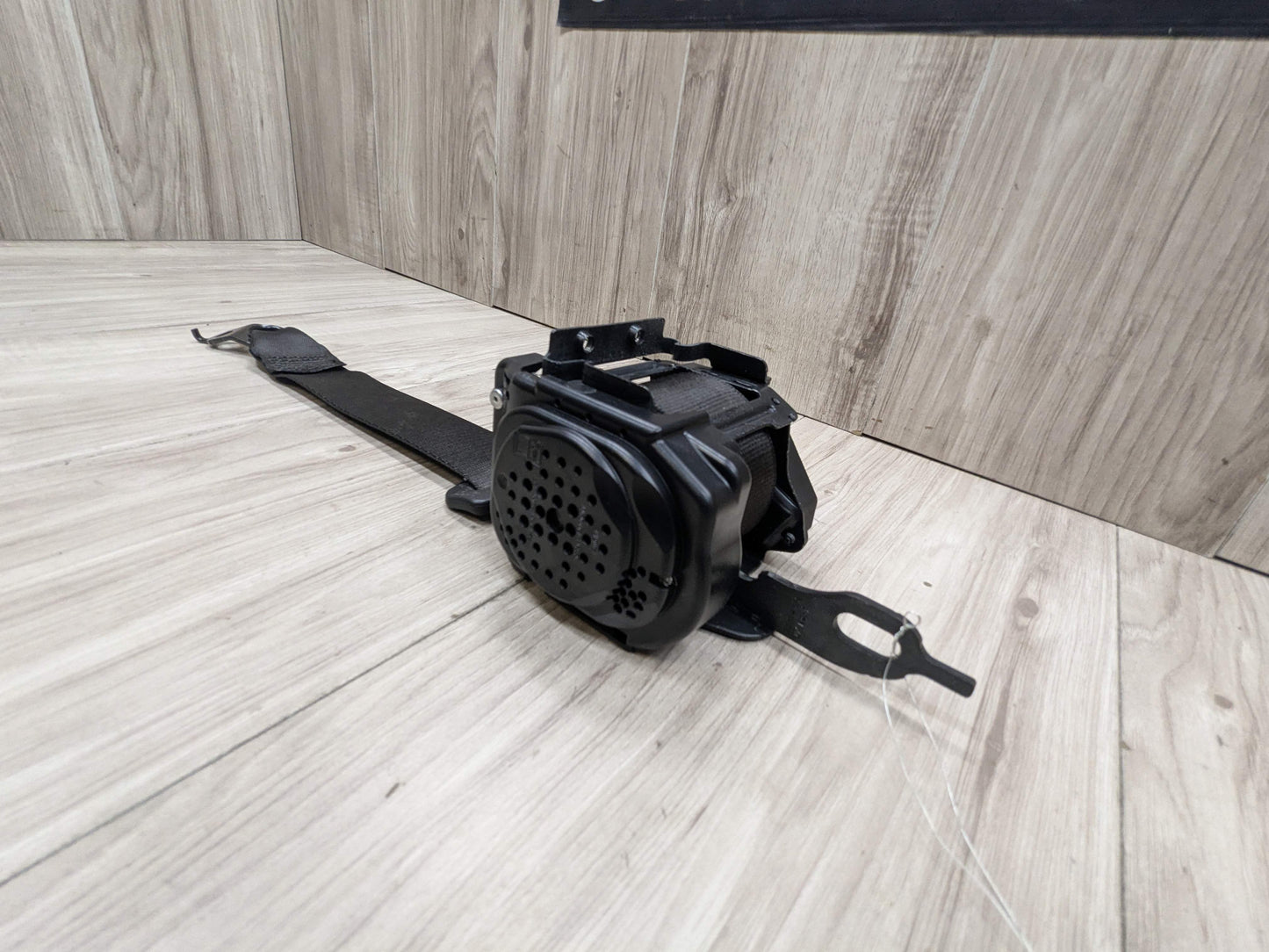 OEM BMW F90 M5 G30 530 540 Rear Left Right Upper Seatbelt Seat Belt Retractor