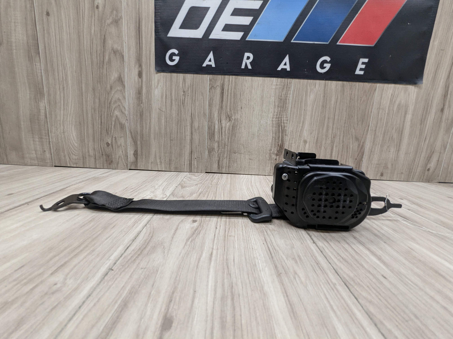 OEM BMW F90 M5 G30 530 540 Rear Left Right Upper Seatbelt Seat Belt Retractor