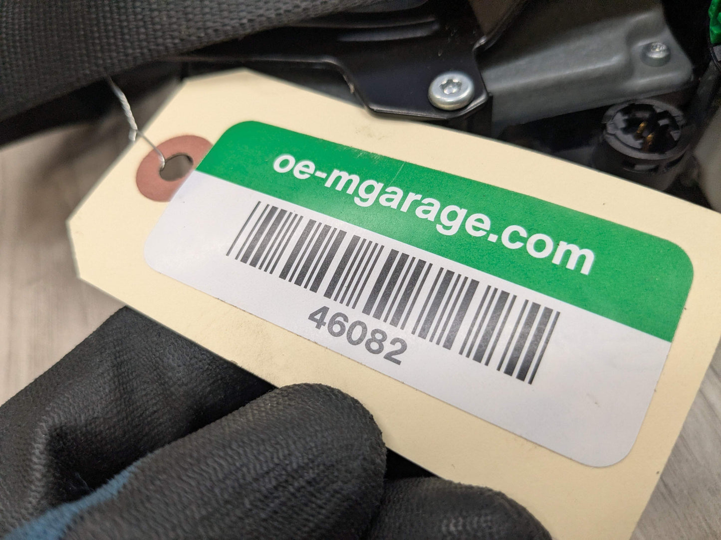 OEM BMW F90 G30 530 540 M550 M5 Front Right Passenger Seat Belt Retractor Black