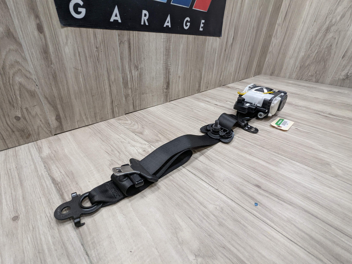 OEM BMW F90 G30 530 540 M550 M5 Front Right Passenger Seat Belt Retractor Black