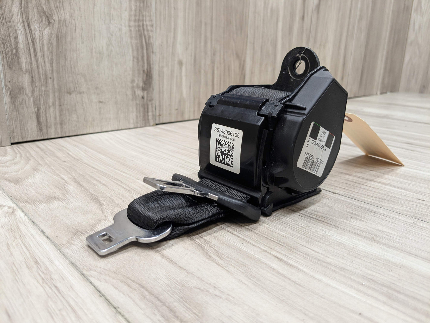 OEM BMW F90 M5 G30 530 540 Rear Center Middle Upper Seatbelt Seat Belt Retractor