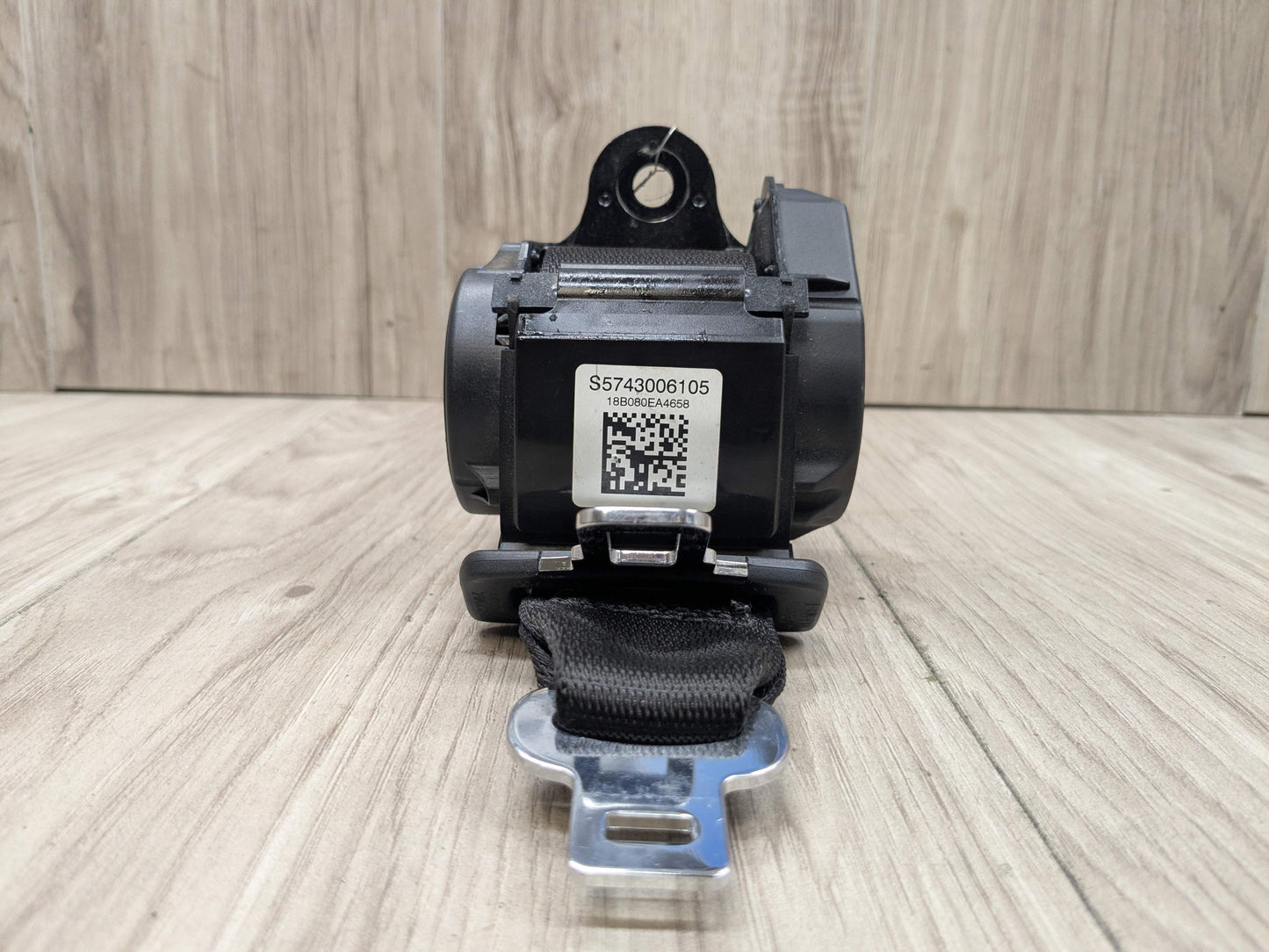 OEM BMW F90 M5 G30 530 540 Rear Center Middle Upper Seatbelt Seat Belt Retractor