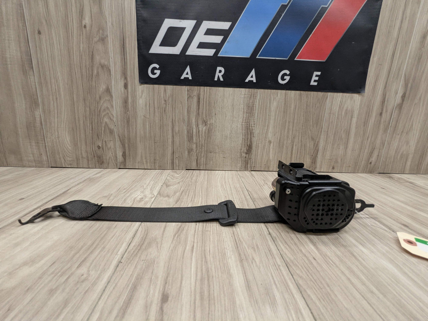 OEM BMW F90 M5 G30 530 540 Rear Left Right Upper Seatbelt Seat Belt Retractor